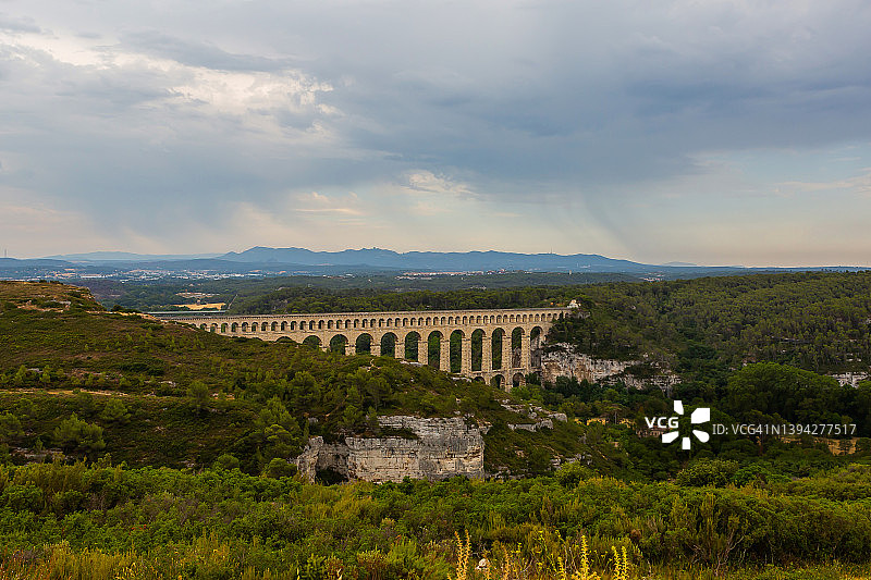 罗克福尔渡槽（法国，普罗旺斯艾克斯）图片素材