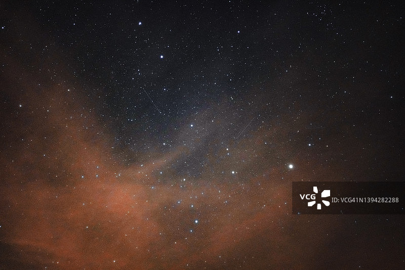 夜空深处：观赏星星和星座图片素材