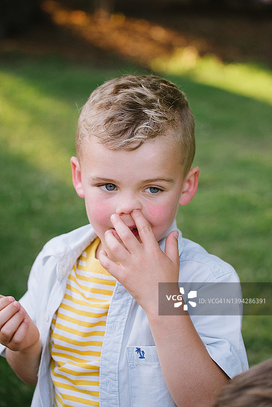 去鼻屎图片素材