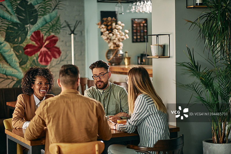 享受美好时光图片素材