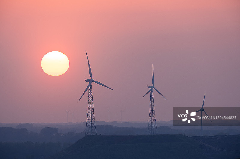 德国工业区的风车图片素材