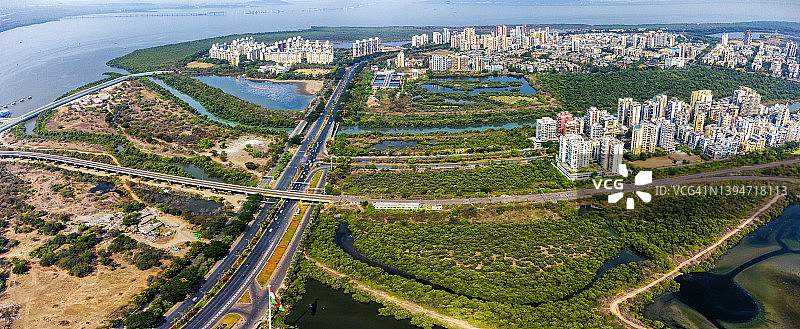 阿拉伯海背景下的孟买新城天际线全景图片素材