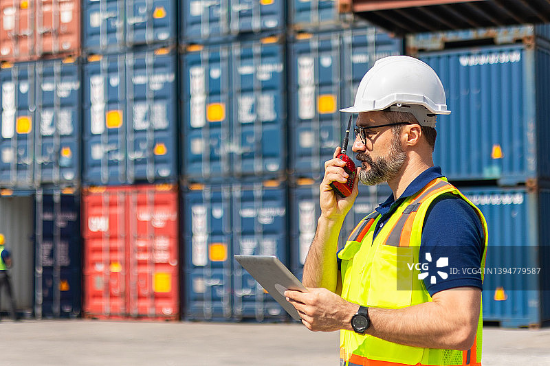 港口操作员控制图片素材