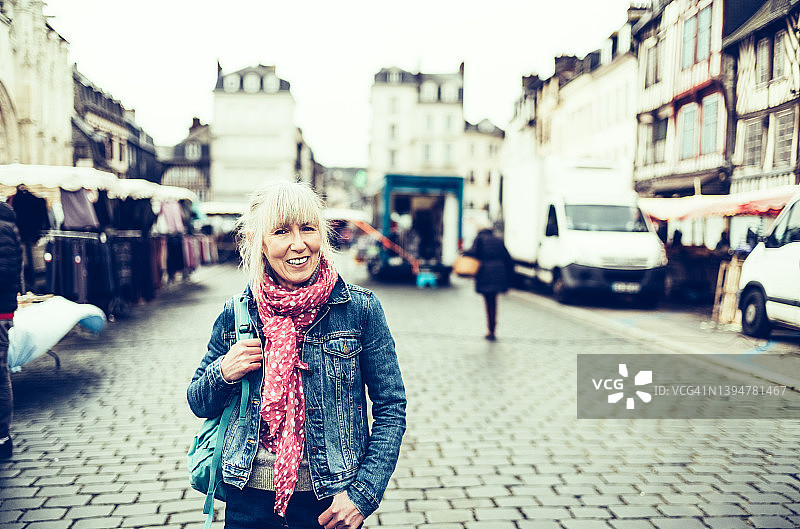 法国诺曼底蓬奥德梅尔当地市场图片素材