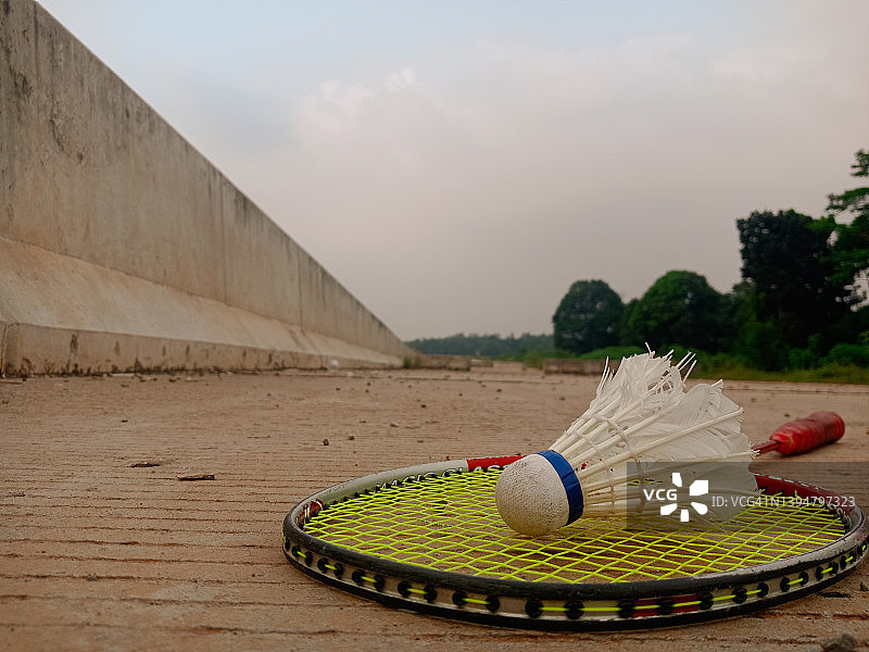 羽毛球和球拍图片素材