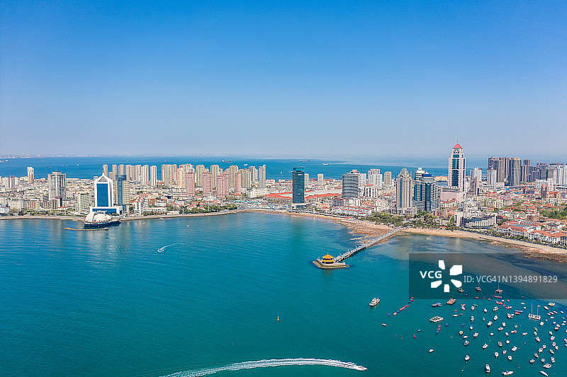 中国山东省青岛市城市建筑图片素材