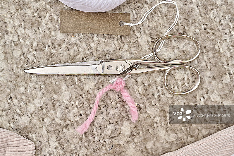 用于编织羊毛和纱线的织布剪刀图片素材