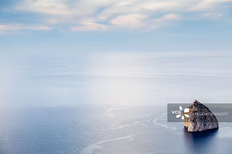 福门托角前的岛屿图片素材