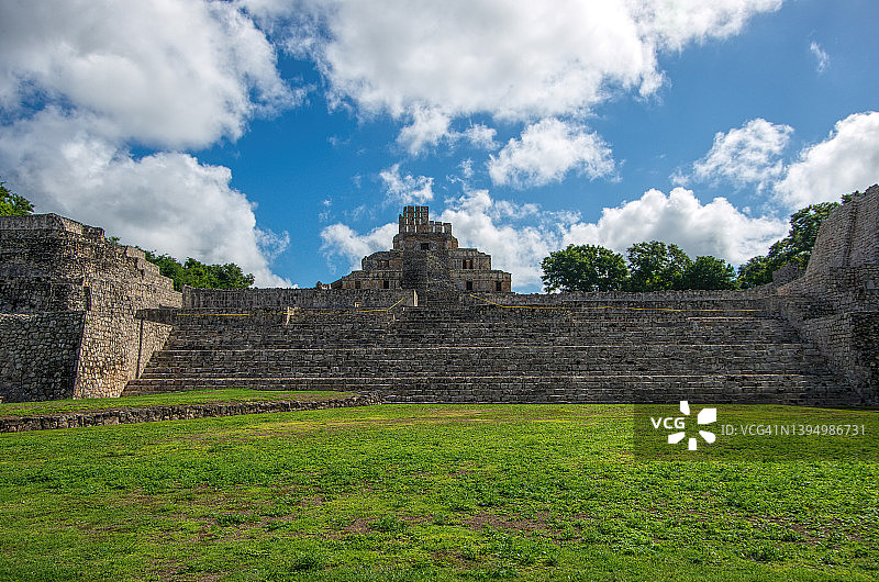 墨西哥坎佩切州埃兹纳五层建筑图片素材