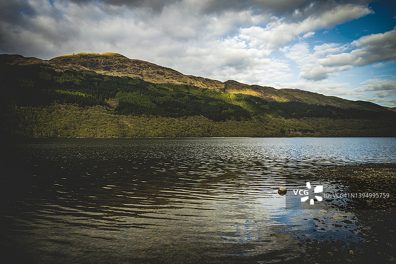 罗蒙湖岸边的Firkin Point图片素材