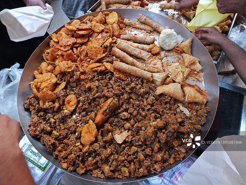 路边小店的促销零食图片素材