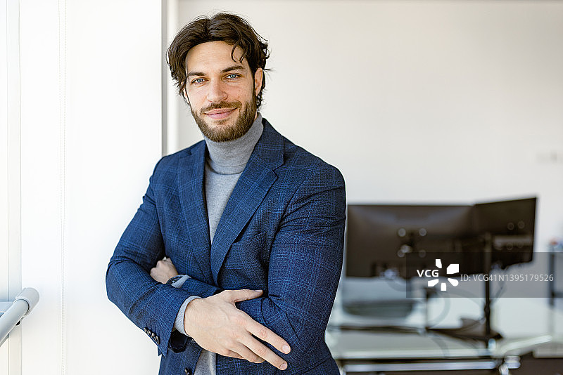 英俊的CEO图片素材