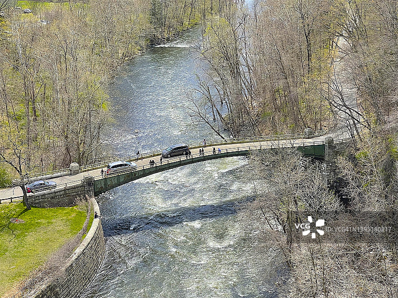 克罗顿-哈德逊河上桥梁鸟瞰图片素材