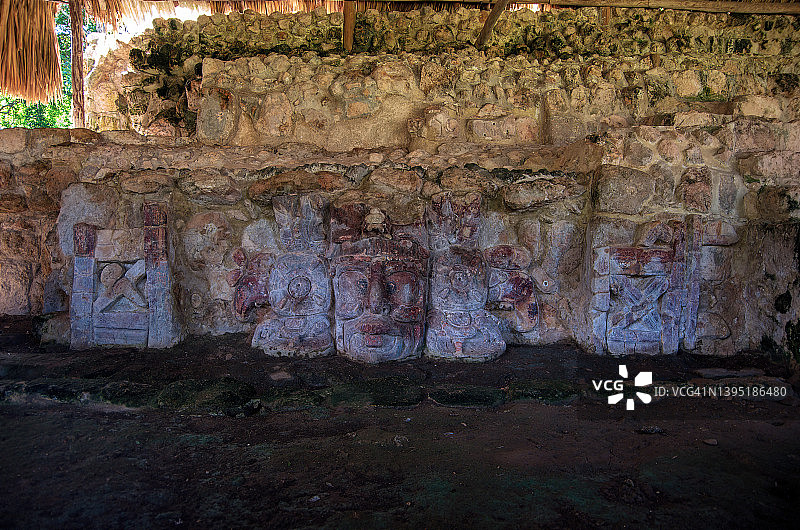 墨西哥埃兹纳巨型面具神庙图片素材