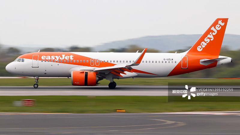 在曼彻斯特机场的易捷航空A320 NEO图片素材