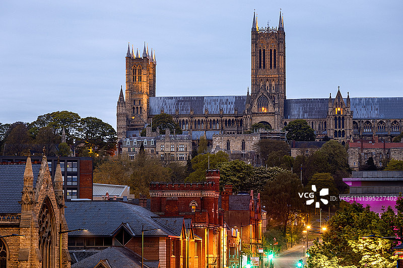 英格兰林肯市林肯大教堂的清晨图片素材
