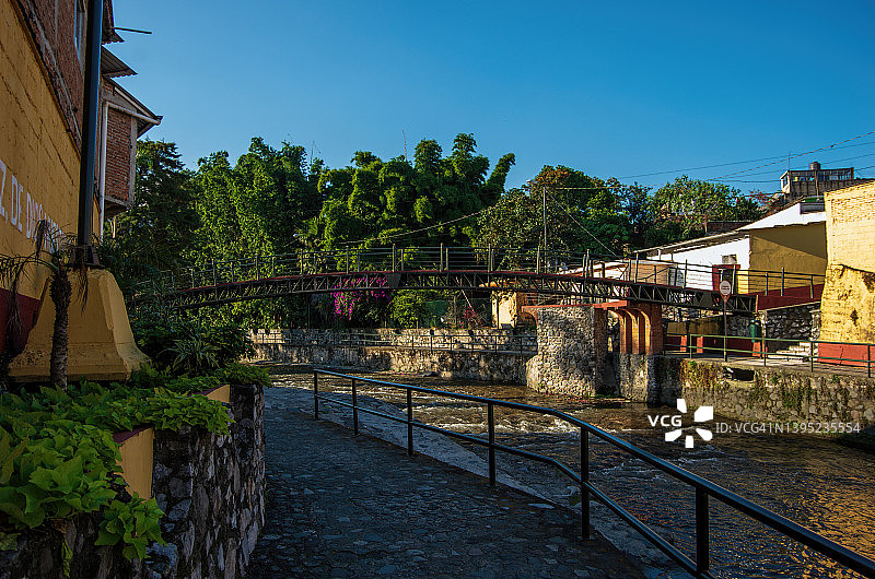 墨西哥韦拉克鲁斯州奥里萨巴管状桥图片素材