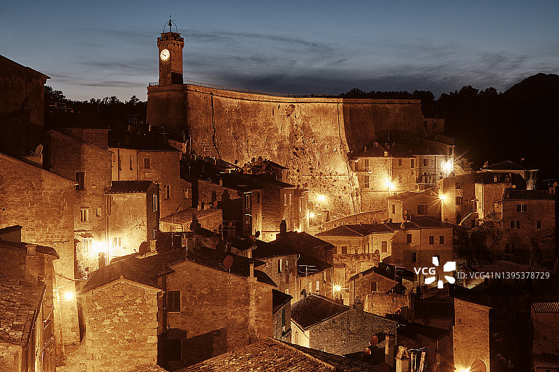 托斯卡纳的山顶小镇图片素材