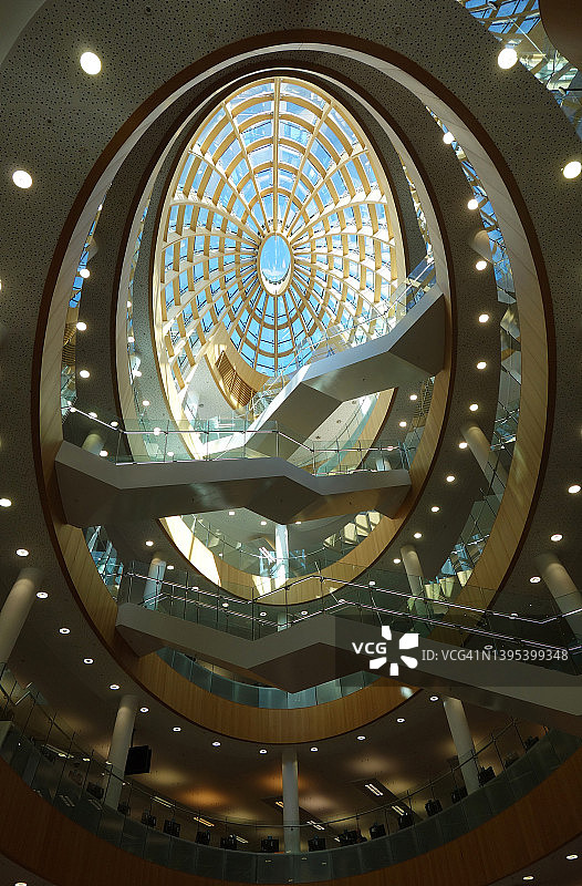 利物浦中央图书馆的中庭楼梯图片素材