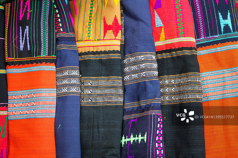 越南少数民族的传统梭织装饰面料图片素材