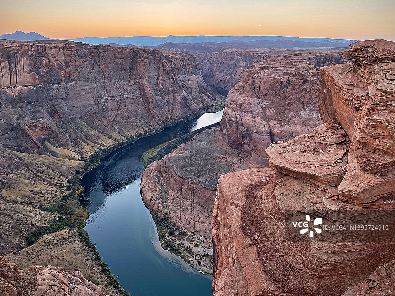 马蹄弯曲图片素材