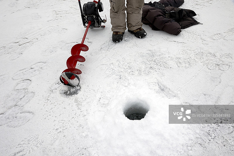 冰上钓鱼图片素材