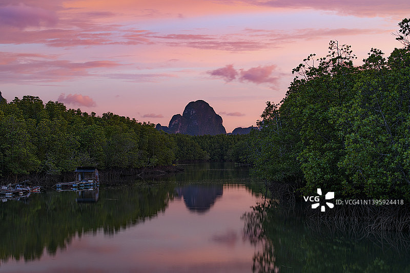 攀牙湾日落美景，泰国图片素材