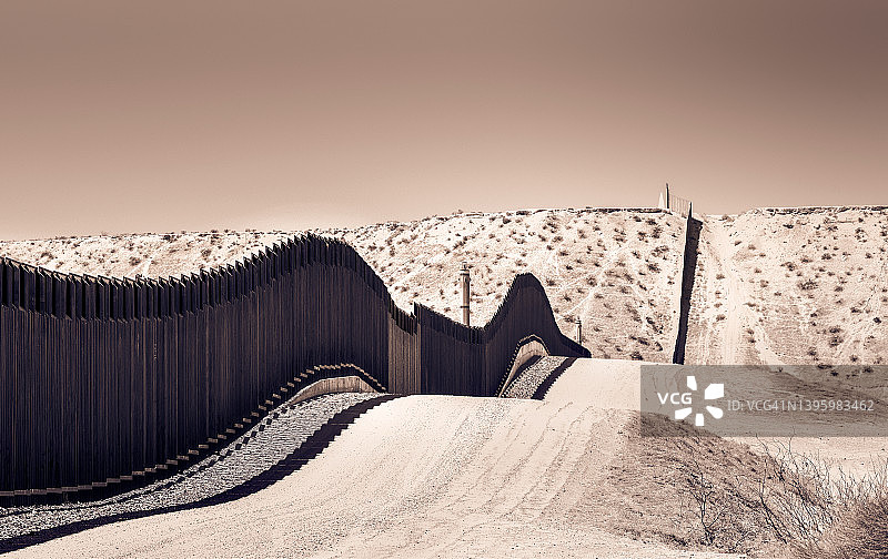 边境墙，新墨西哥州桑兰公园图片素材