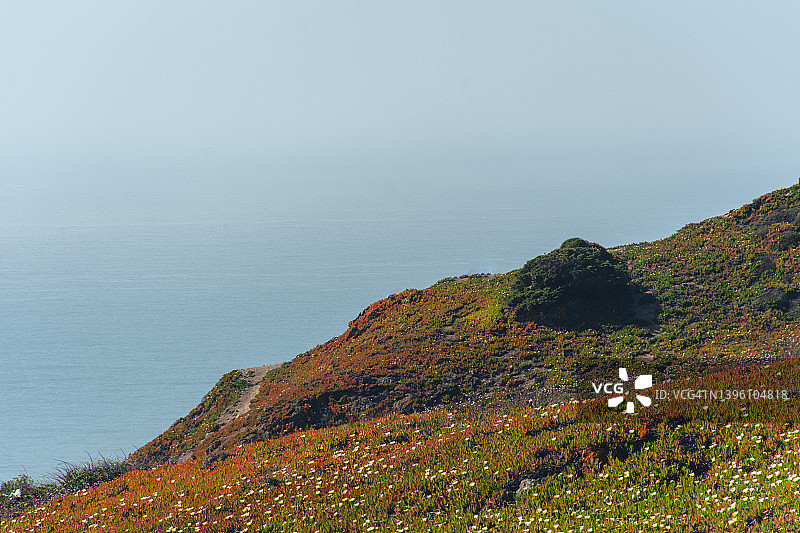 从罗卡角看到的海洋和山景图片素材