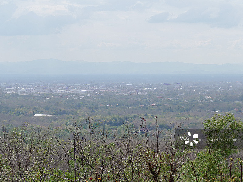 遥远的城市景观图片素材