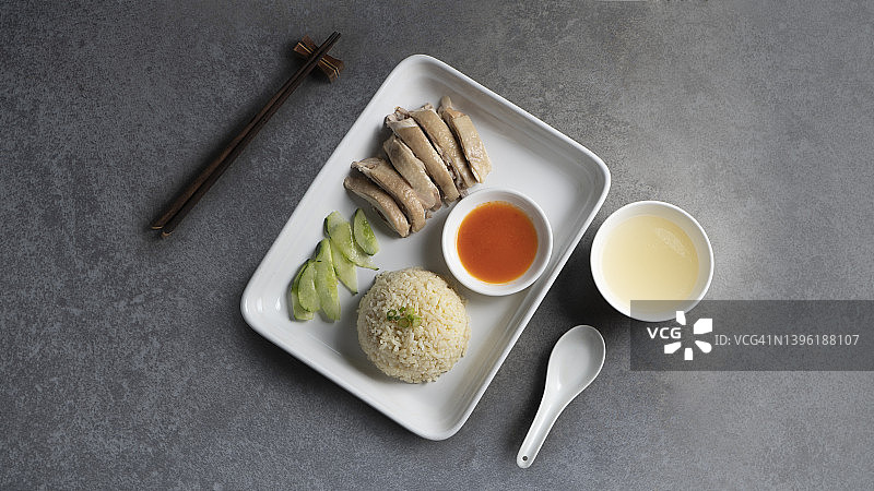 海南鸡饭，马来西亚风味蒸鸡饭（俯视）图片素材