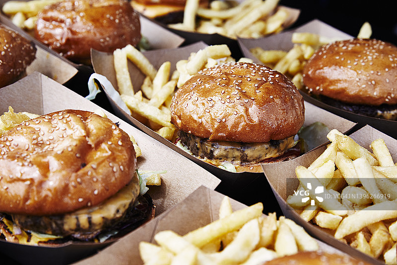 美味汉堡面包和炸薯条图片素材