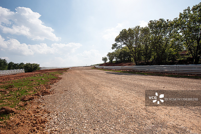 赛车泥路图片素材