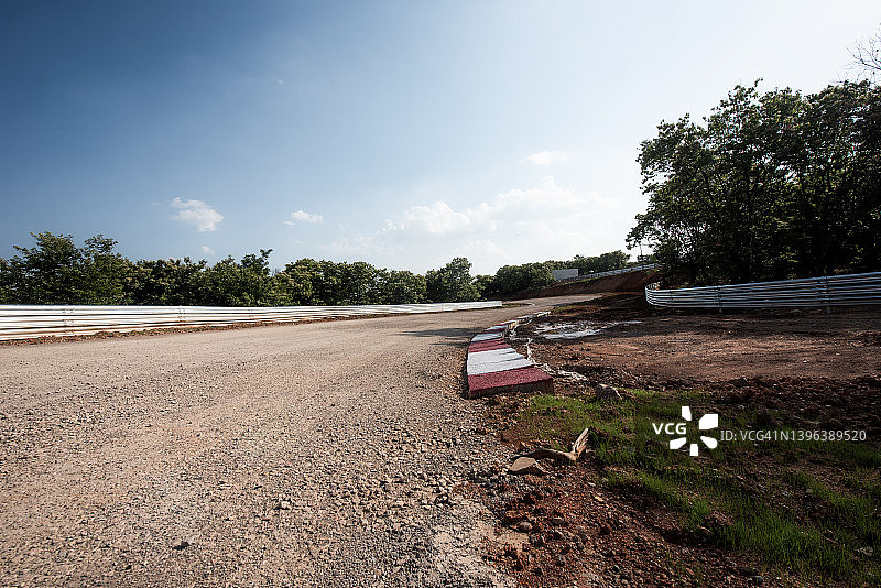 赛车泥路图片素材