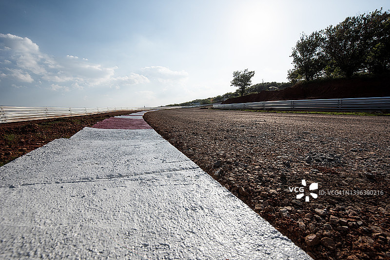 赛车泥路图片素材