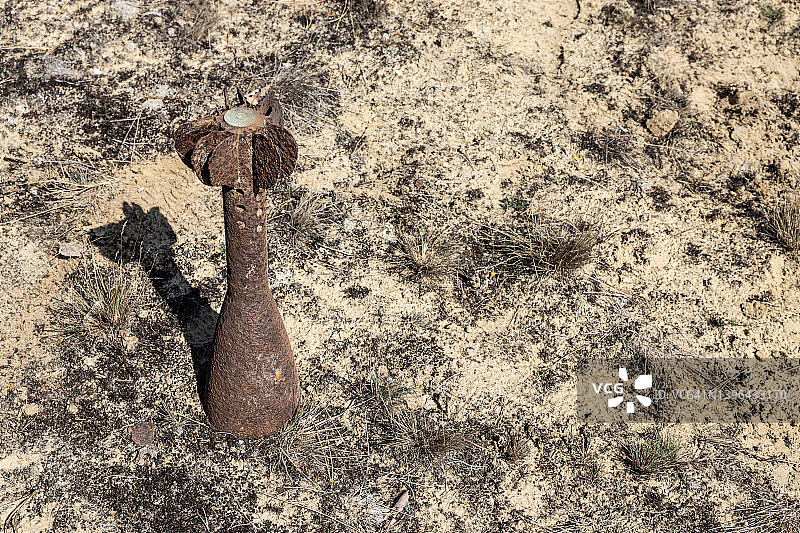 生锈的手榴弹图片素材