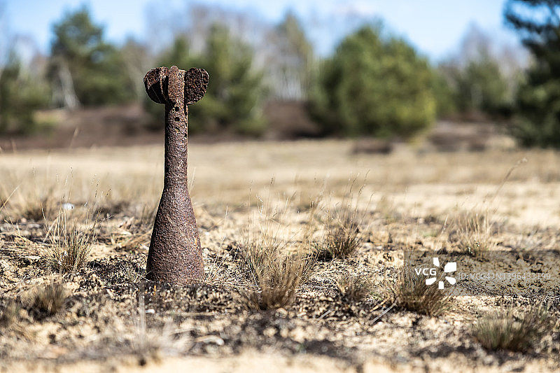 生锈的手榴弹图片素材