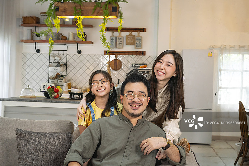 居家亲子时光图片素材