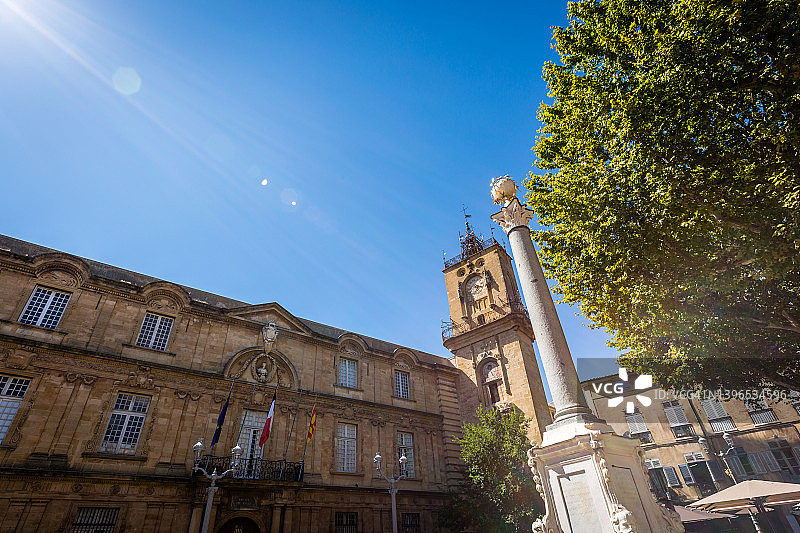 法国普罗旺斯地区艾克斯市政厅广场图片素材