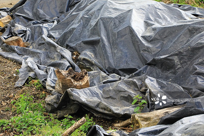 用于防雨的塑料防水布图片素材