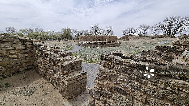 阿兹特克遗址国家纪念碑全景，新墨西哥州图片素材