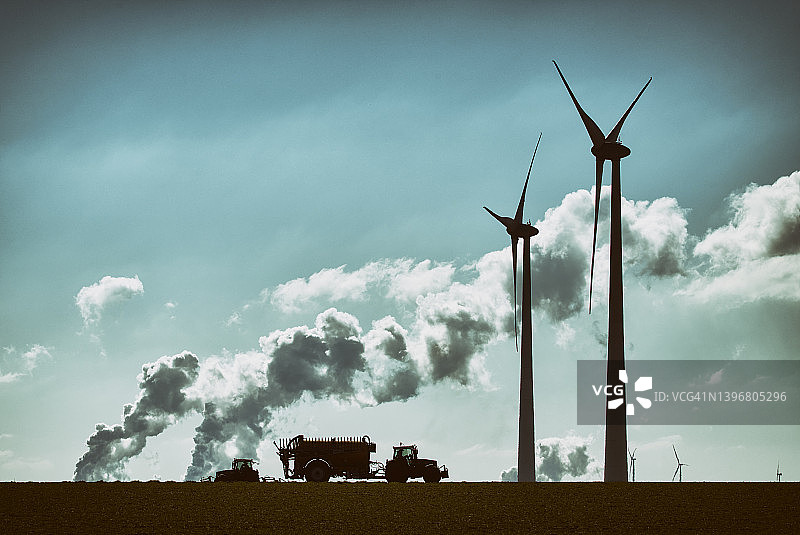 风能与燃煤发电厂图片素材