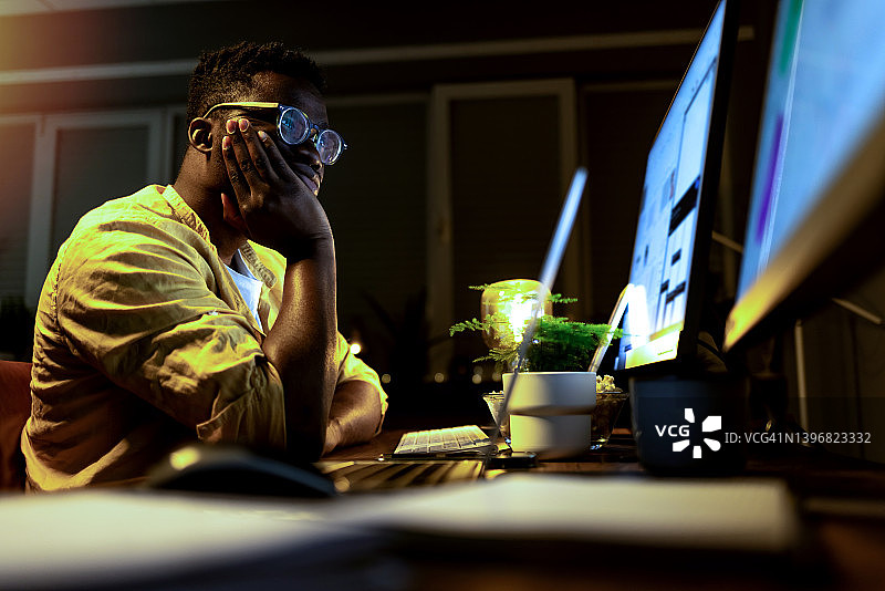 感到疲倦图片素材