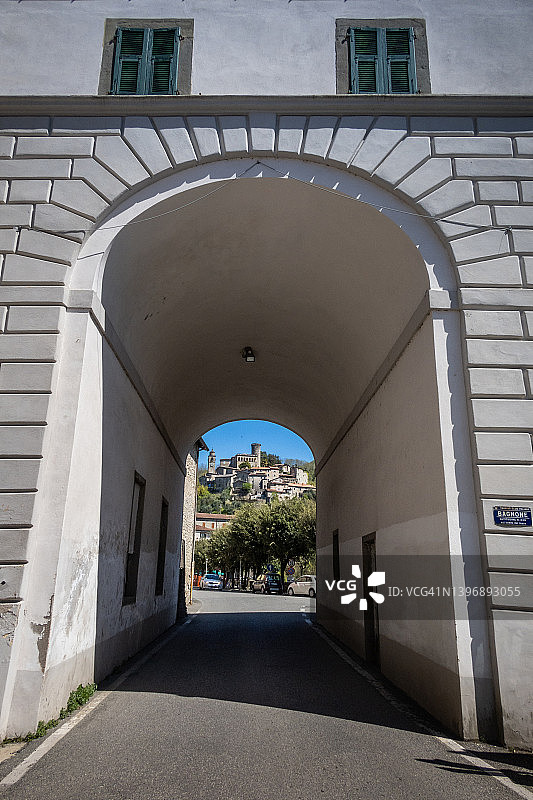 意大利托斯卡纳拉斯佩齐亚和马萨卡拉拉之间的Lunigiana图片素材