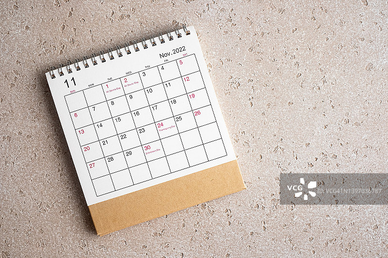 2022年11月桌面日历，顶部视角，留白区域图片素材