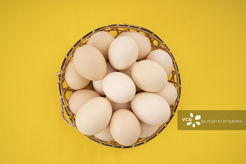 篮子里的鸡蛋图片素材