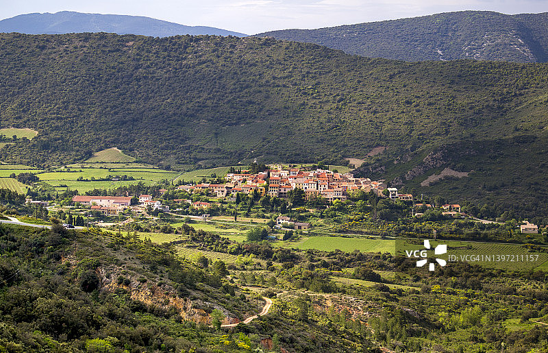 法国屈屈尼昂图片素材