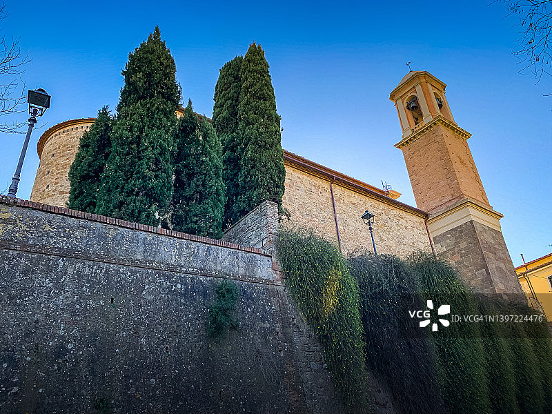 意大利托斯卡纳比萨省拉亚蒂科图片素材