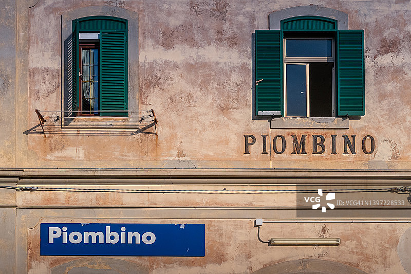 意大利托斯卡纳波普洛尼亚皮翁比诺步行图片素材