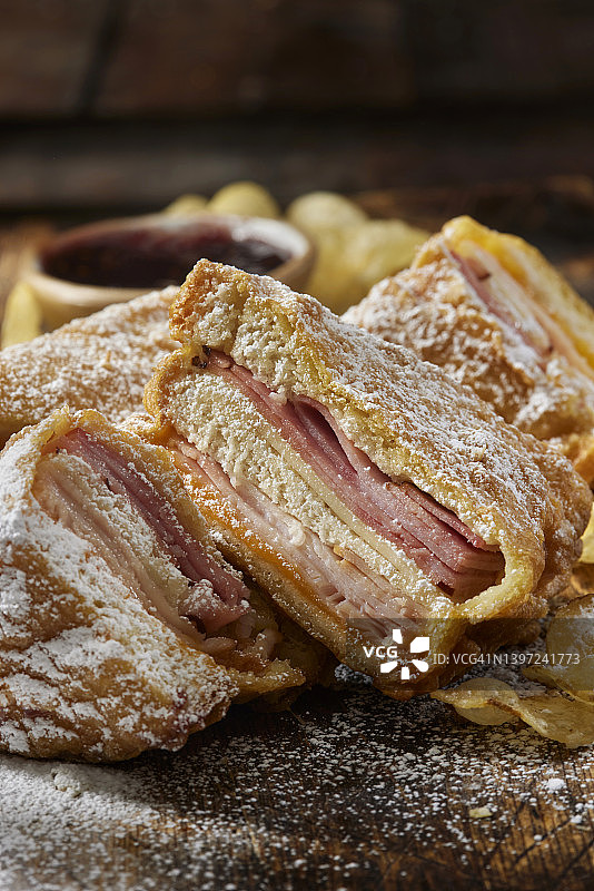 炸蒙特克里斯托三明治图片素材